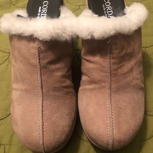 Clog shoe by: Cordani